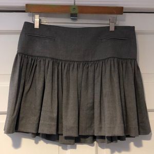 bebe Black/Gray Pockets Pleated Skirt Size 8